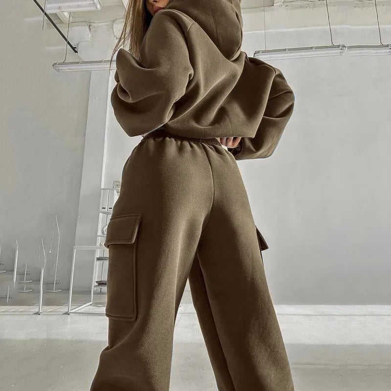 2025 Women's Sportswear Set Autumn Trendy Athleisure Tracksuit with Comfort Fit Breathable Versatile for Gym Outing Travel