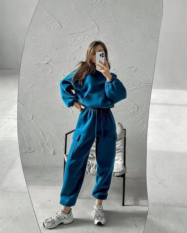 2025 Women's Sportswear Set Autumn Trendy Athleisure Tracksuit with Comfort Fit Breathable Versatile for Gym Outing Travel